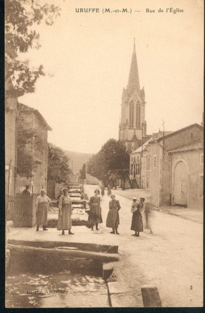 rue-eglise foule 3